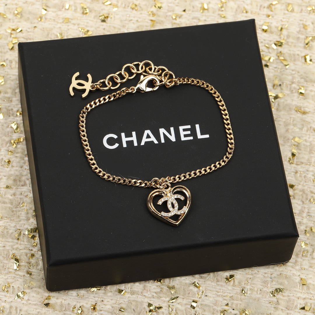 Chanel Hollow Heart Charm O Chain Bracelet - Best Replica Jewelry™