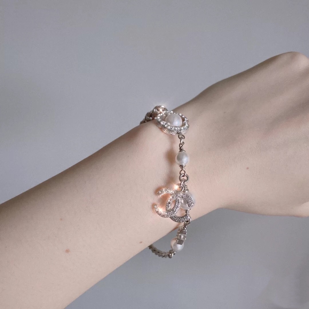 Chanel Flower Enhancer Pearl Bracelet Earrings Necklace - Best Replica Jewelry™