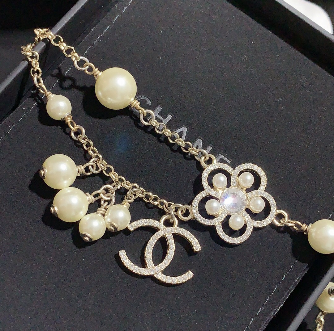 Chanel Pearl Flower Chain Bracelet - Best Replica Jewelry™