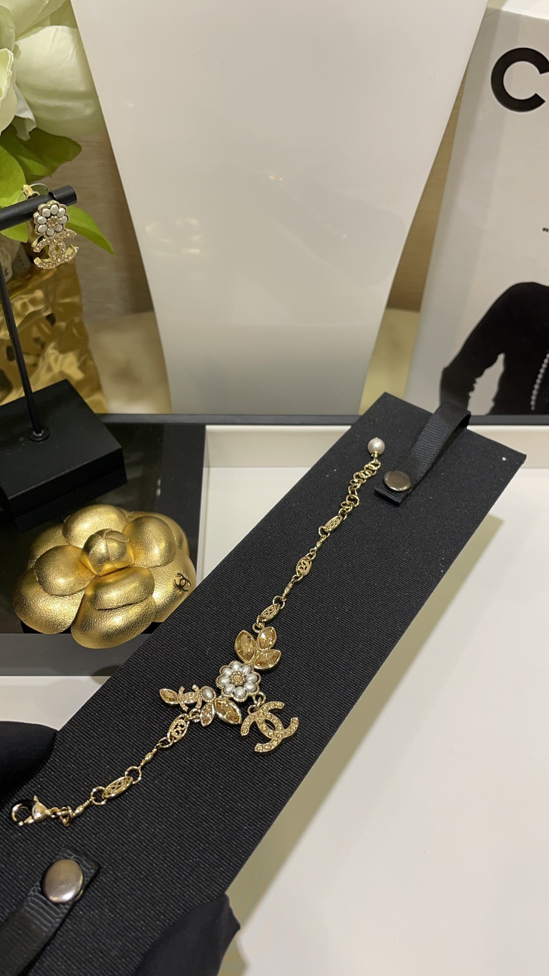 Chanel Ear of Wheat Pearl Flower Bracelet - Best Replica Jewelry™