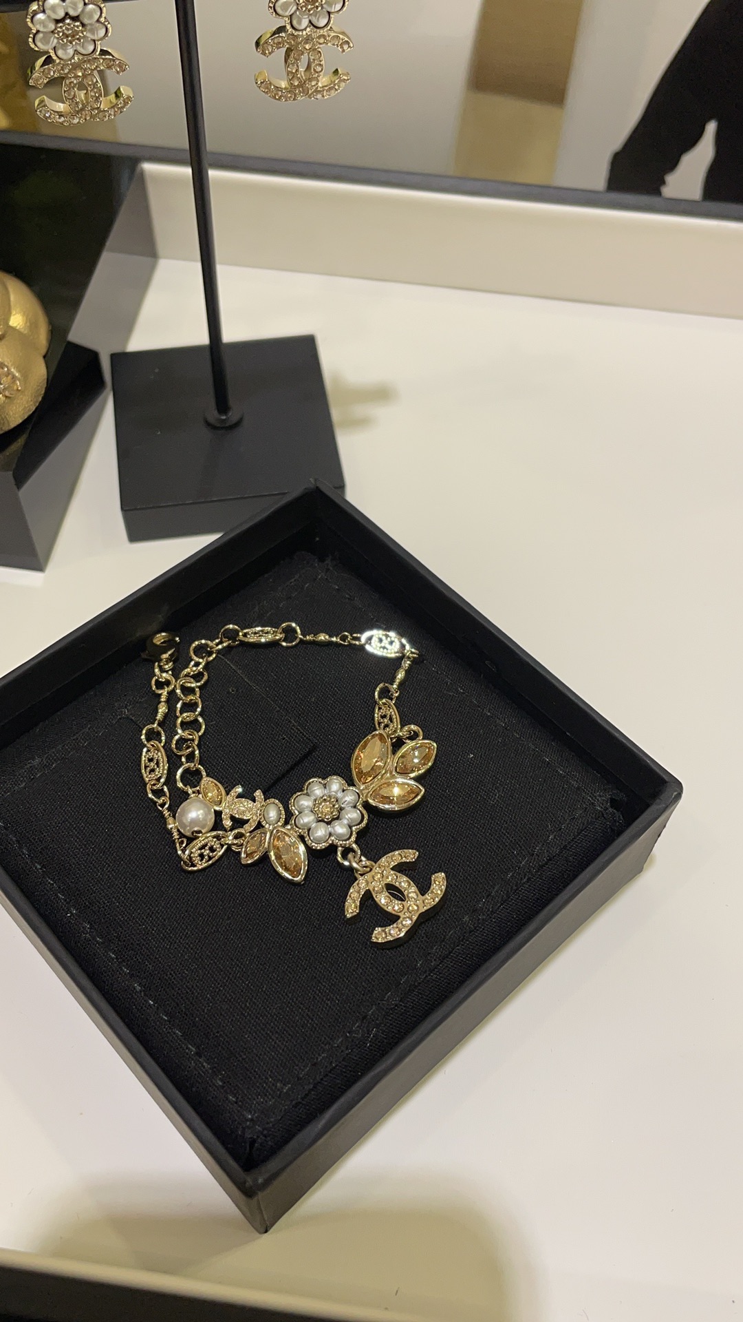 Chanel Ear of Wheat Pearl Flower Bracelet - Best Replica Jewelry™