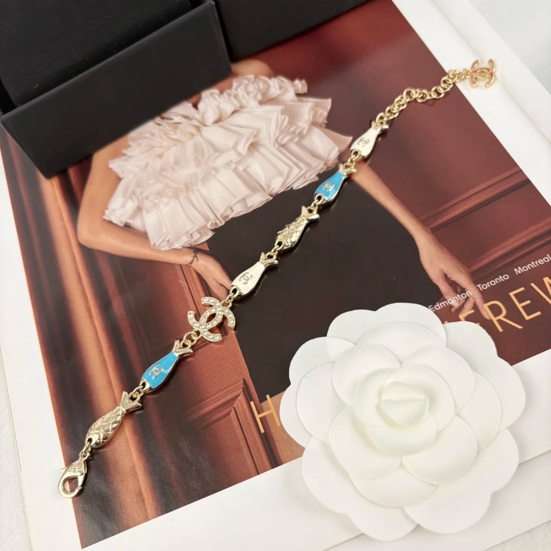 Chanel Color-Blocked White Blue Fish Bracelet - Best Replica Jewelry™