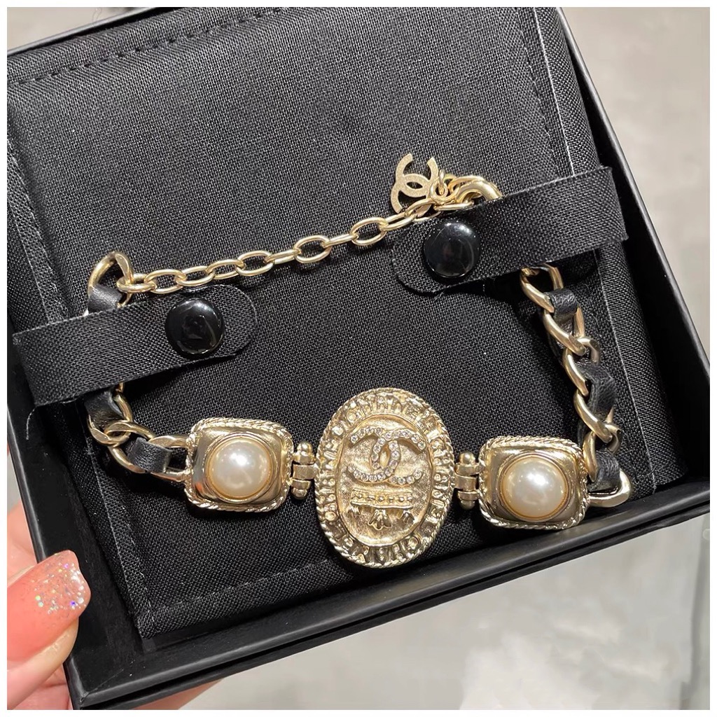 Chanel Vintage Light Gold Oval Tag Bracelet - Best Replica Jewelry™