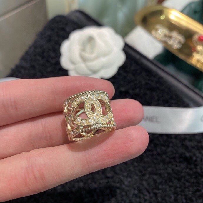 Chanel Light Gold Hollow Pearl CC Ring - Best Replica Jewelry™