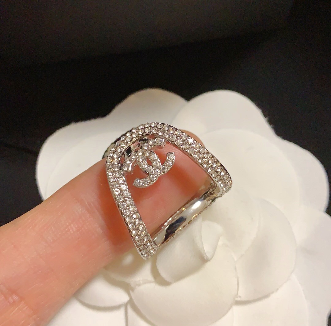 Chanel Hollow Infinite Ring - Best Replica Jewelry™