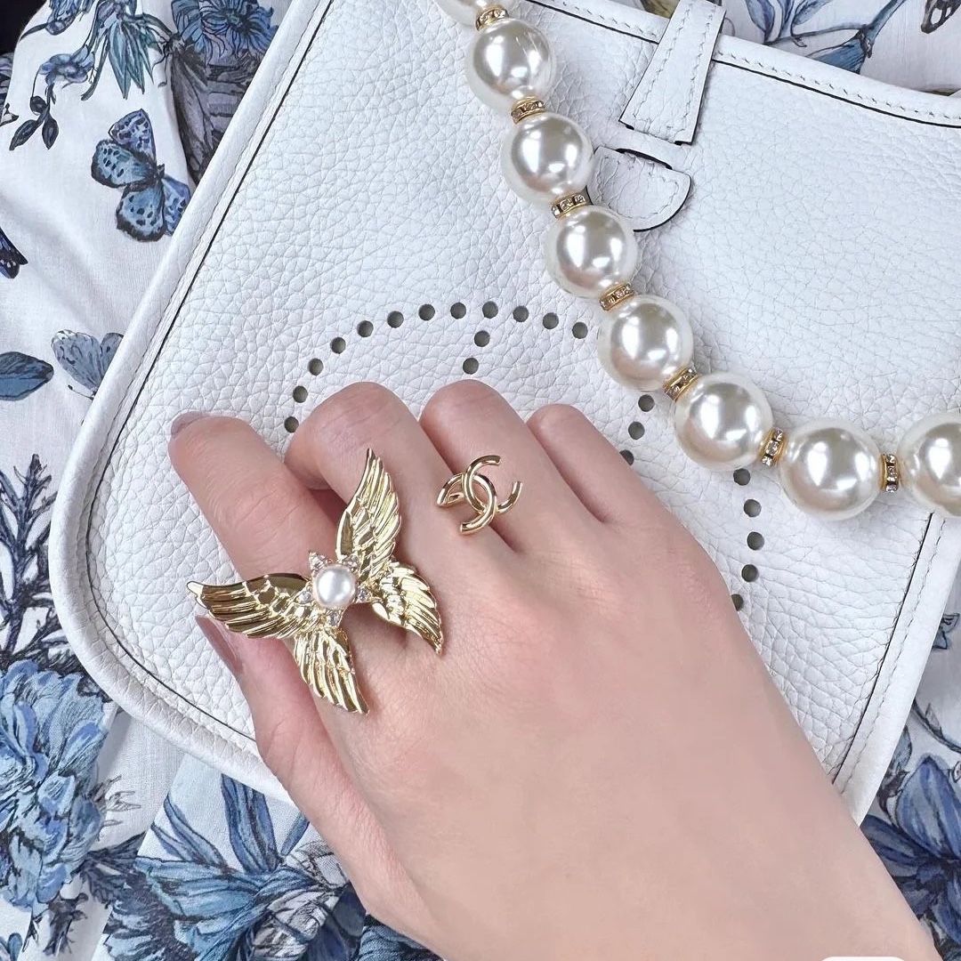Chanel Butterfly Between Finger Open Ring - Best Replica Jewelry™