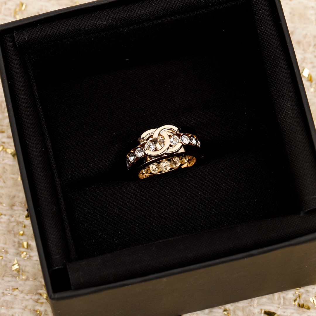 Chanel Full Diamond Wide Coco Ring - Best Replica Jewelry™
