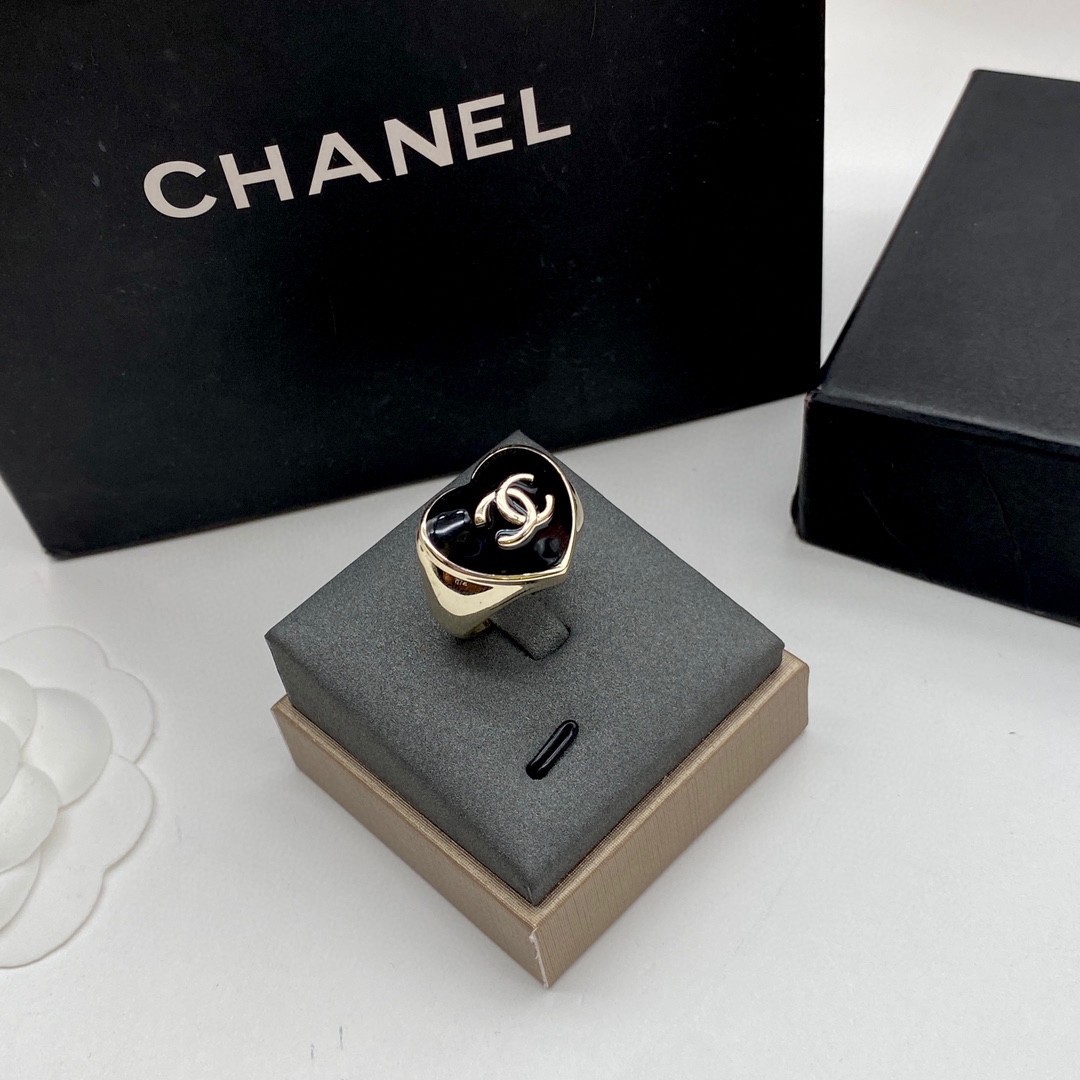 Chanel Black Enamel Heart Light Gold Ring - Best Replica Jewelry™