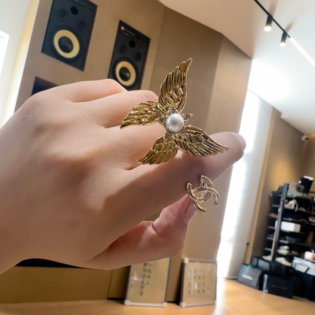 Chanel Butterfly Between Finger Open Ring - Best Replica Jewelry™