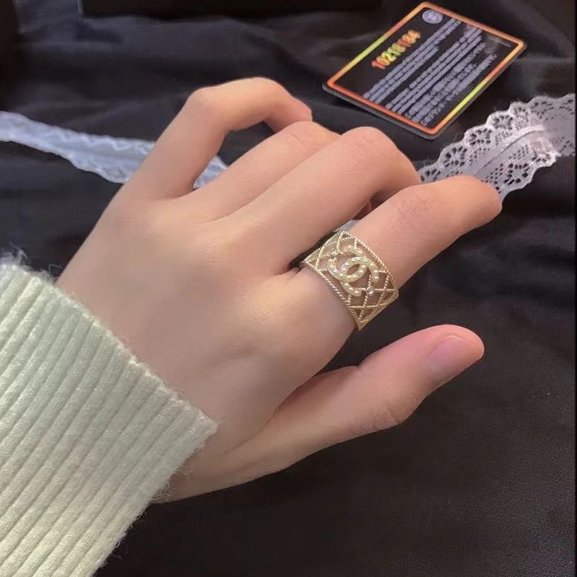 Chanel Light Gold Hollow Pearl CC Ring - Best Replica Jewelry™