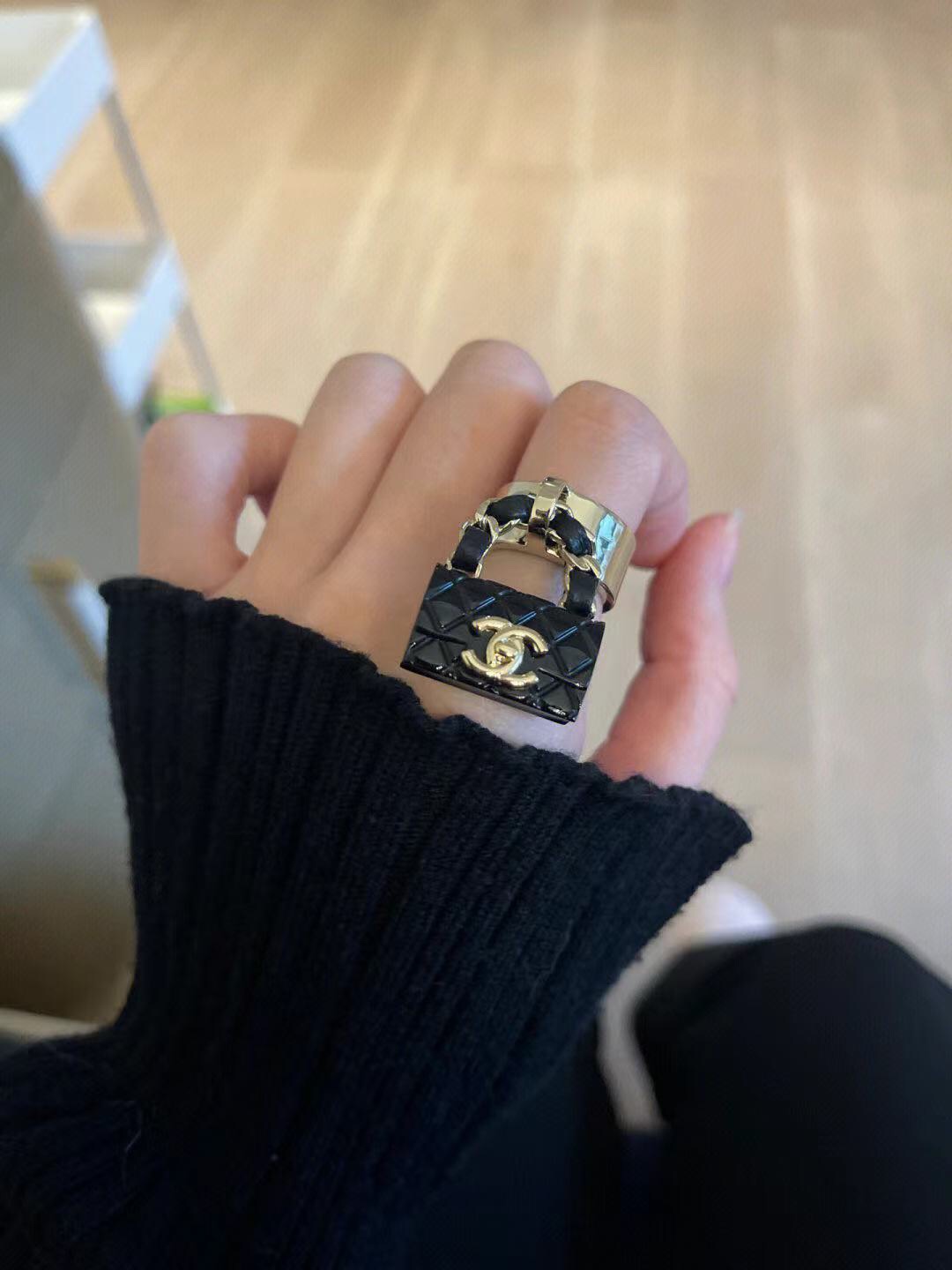 Chanel Ring Handle Bag - Best Replica Jewelry™