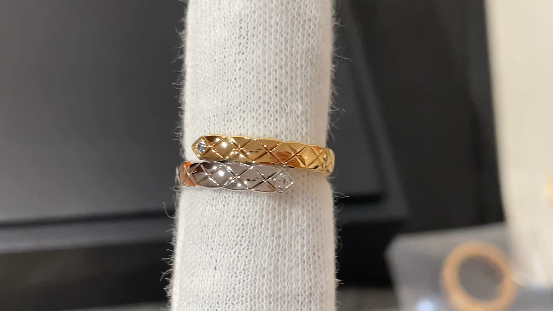 Chanel Mixed Color Coco Crush Toi et Moi Ring - Small Version - Best Replica Jewelry™