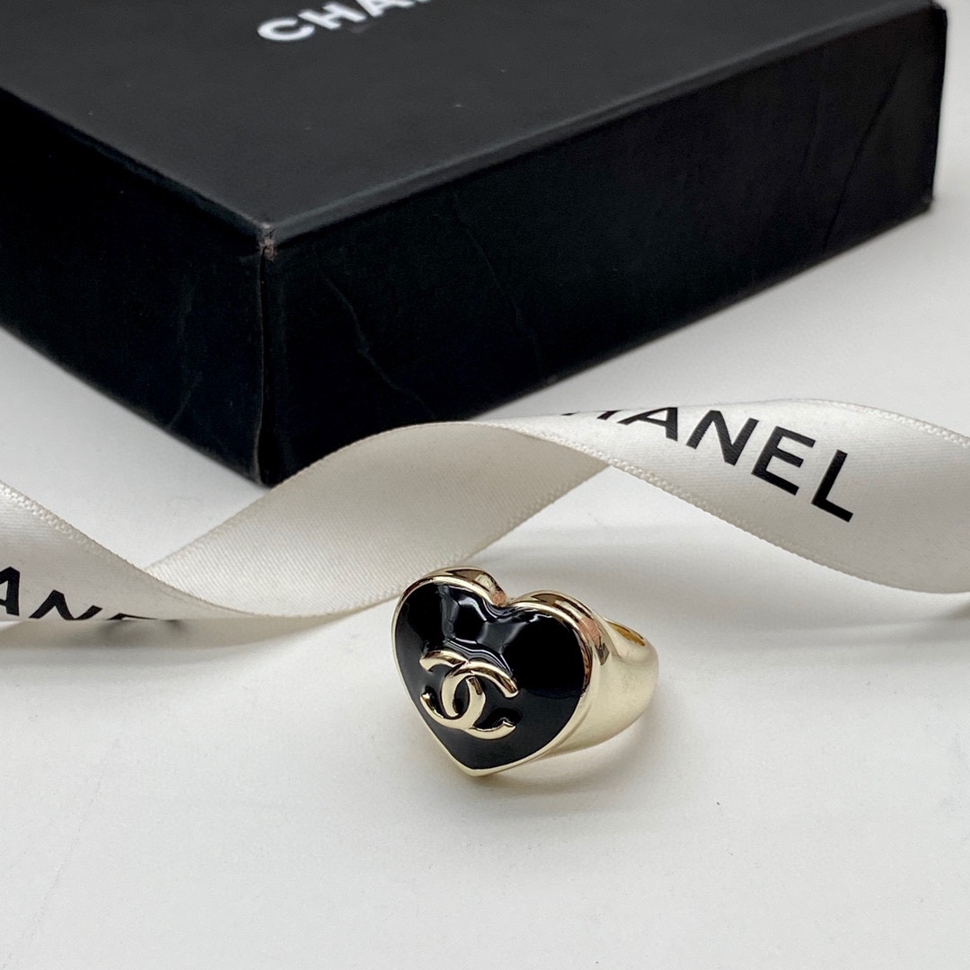 Chanel Black Enamel Heart Light Gold Ring - Best Replica Jewelry™