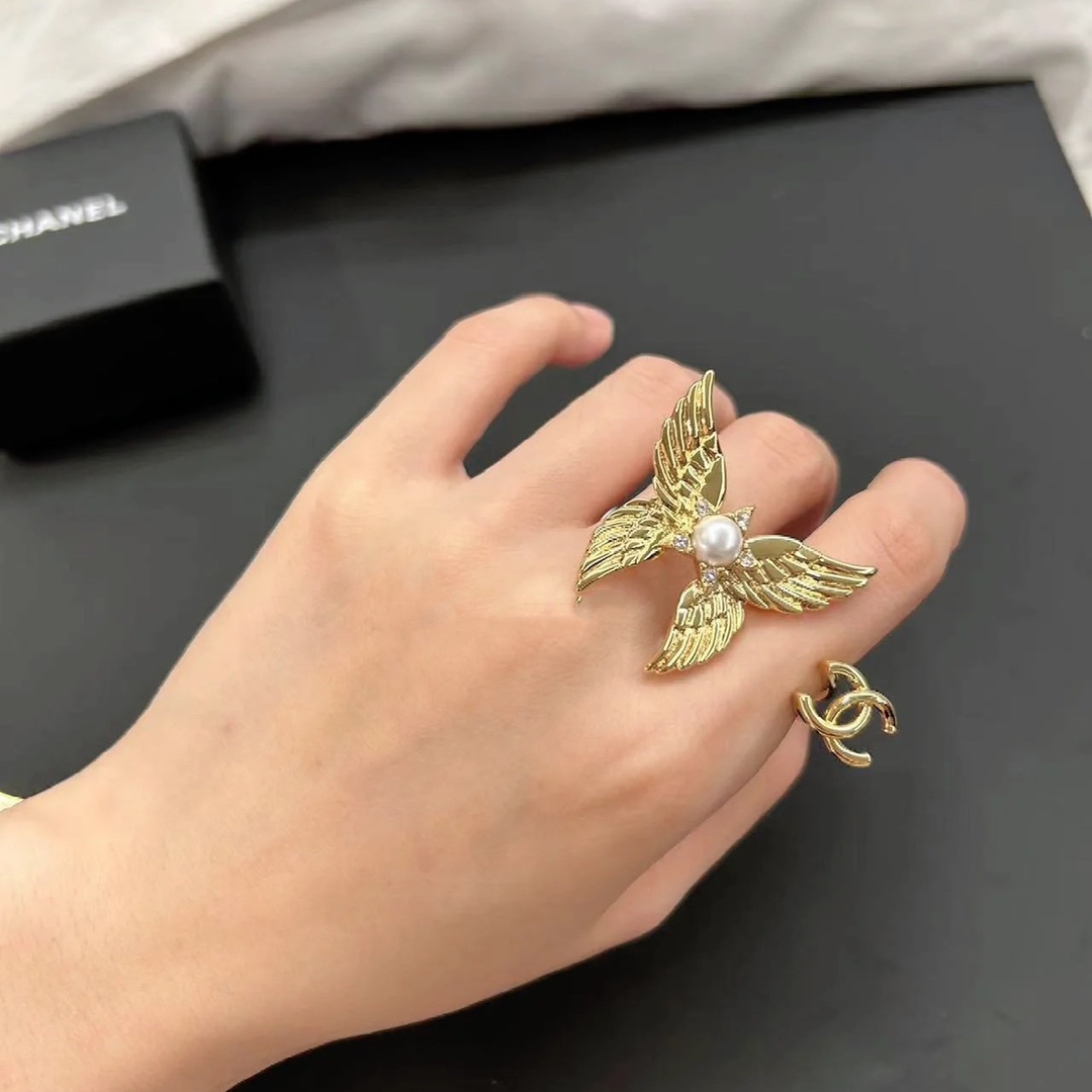 Chanel Butterfly Between Finger Open Ring - Best Replica Jewelry™