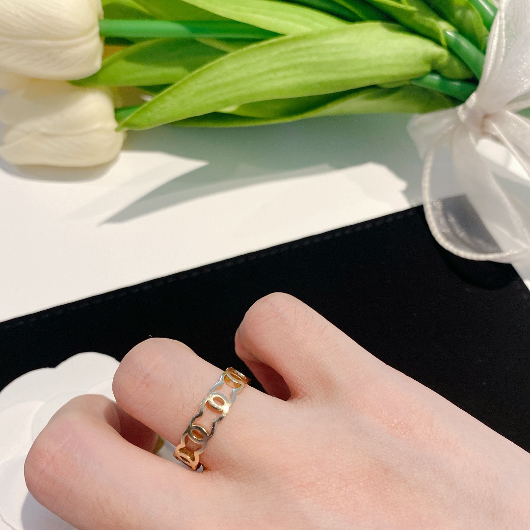 Chanel Minimalistic Coco Ring - Best Replica Jewelry™