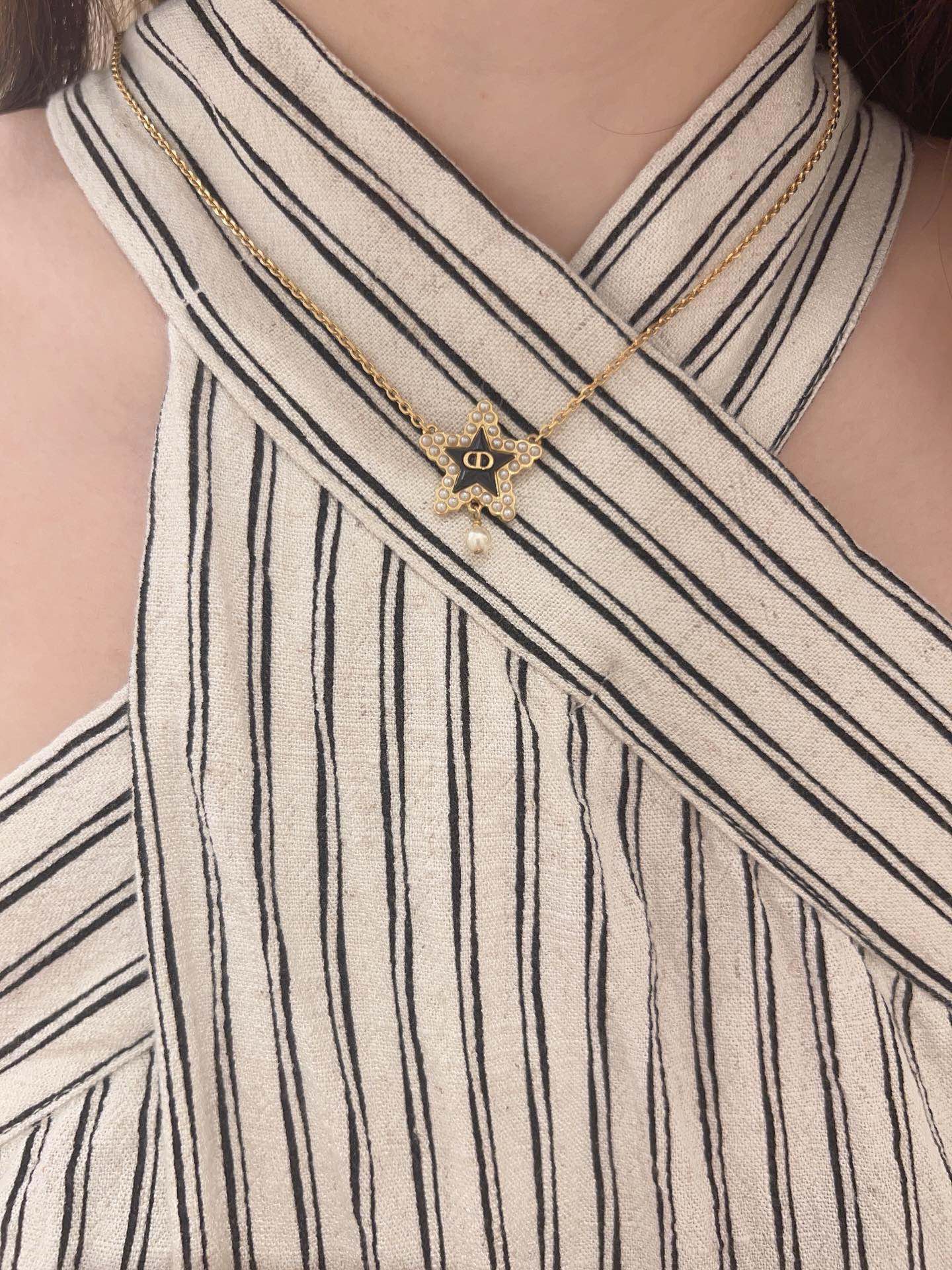 Dior Black Star Pendant Necklace - Best Replica Jewelry™