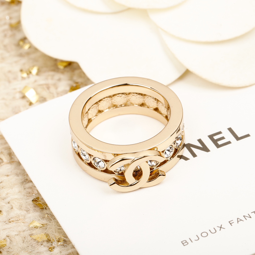 Chanel Full Diamond Wide Coco Ring - Best Replica Jewelry™