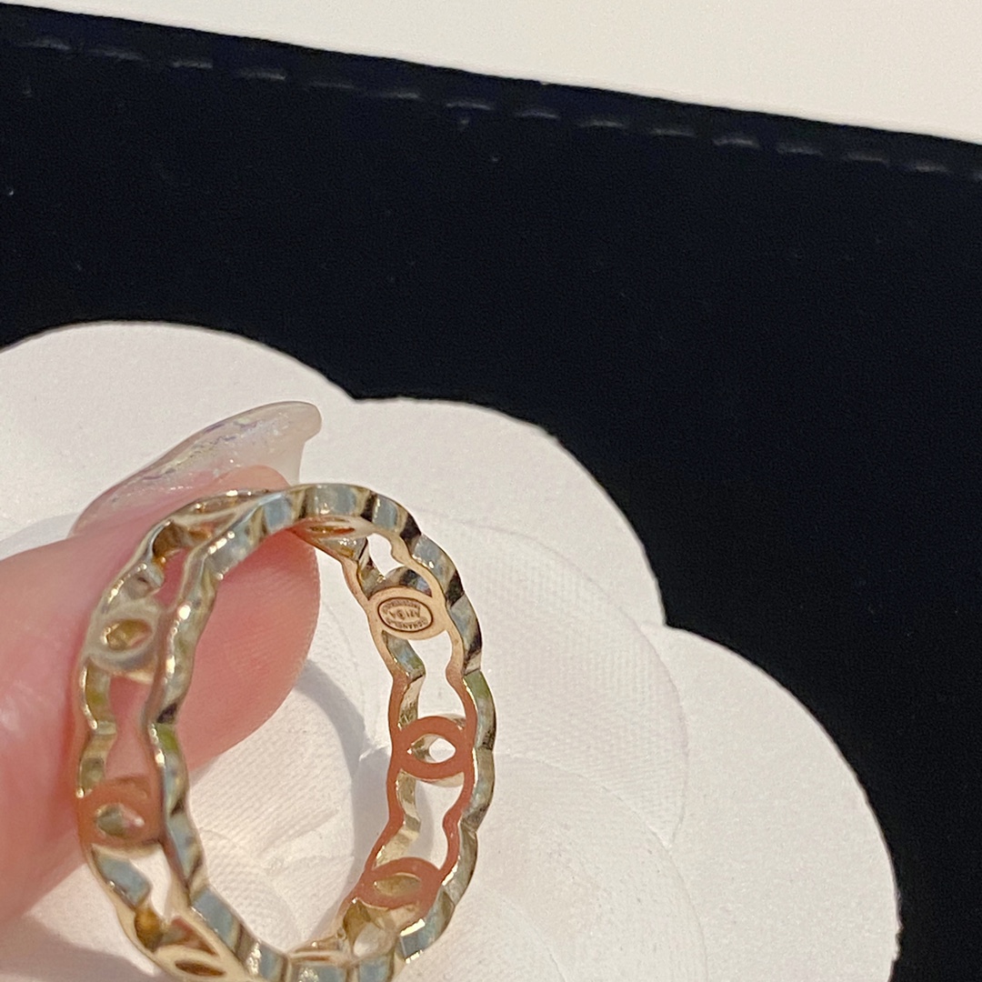 Chanel Minimalistic Coco Ring - Best Replica Jewelry™