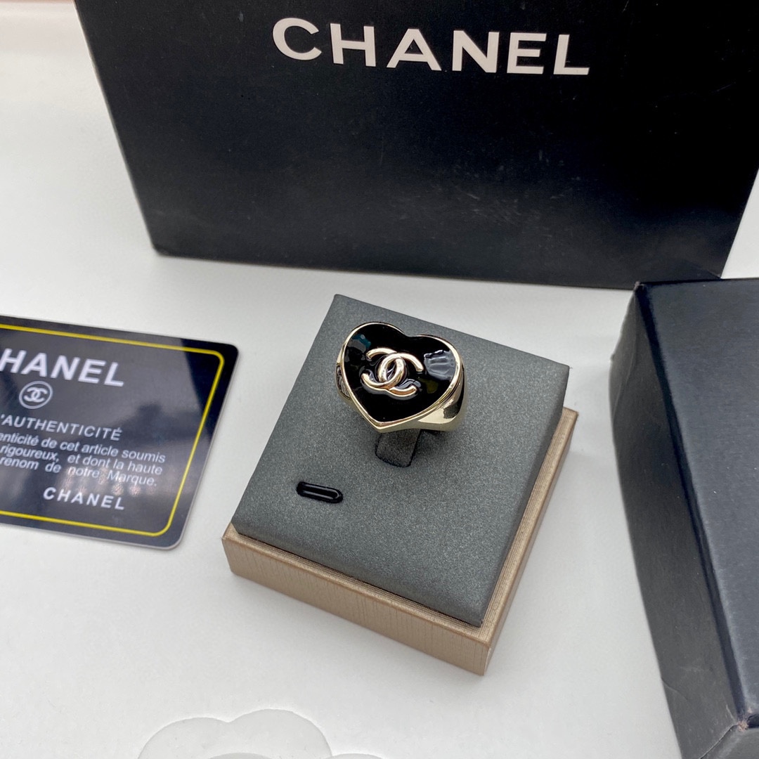 Chanel Black Enamel Heart Light Gold Ring - Best Replica Jewelry™