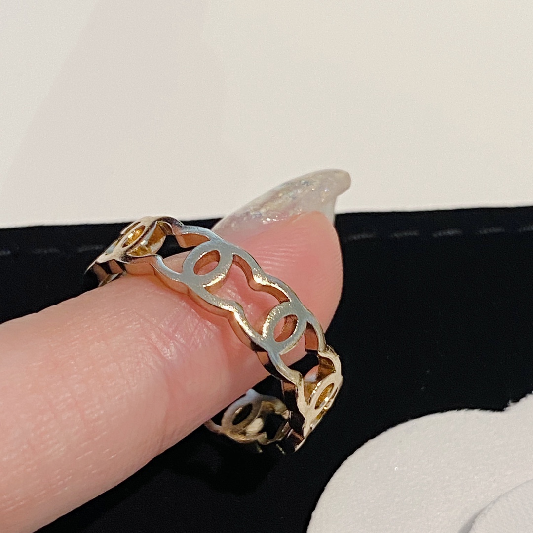 Chanel Minimalistic Coco Ring - Best Replica Jewelry™