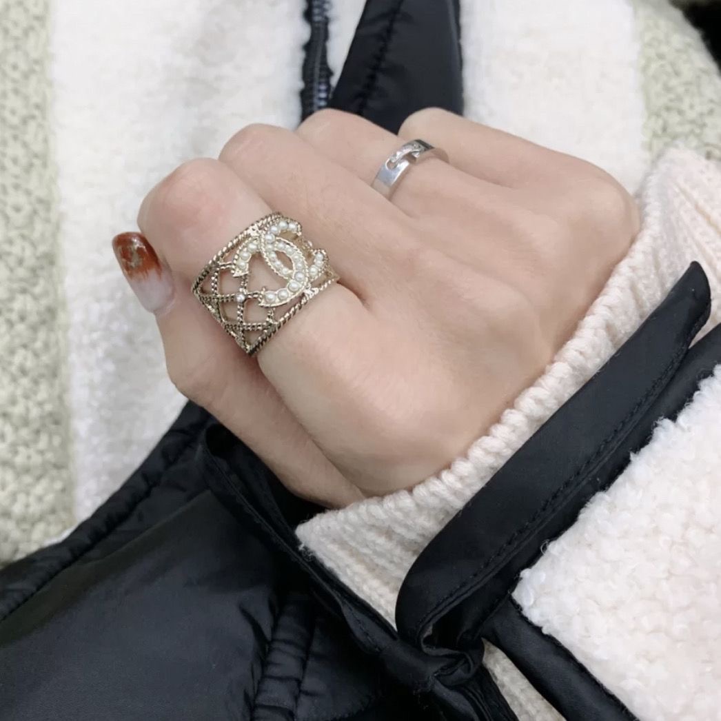 Chanel Light Gold Hollow Pearl CC Ring - Best Replica Jewelry™