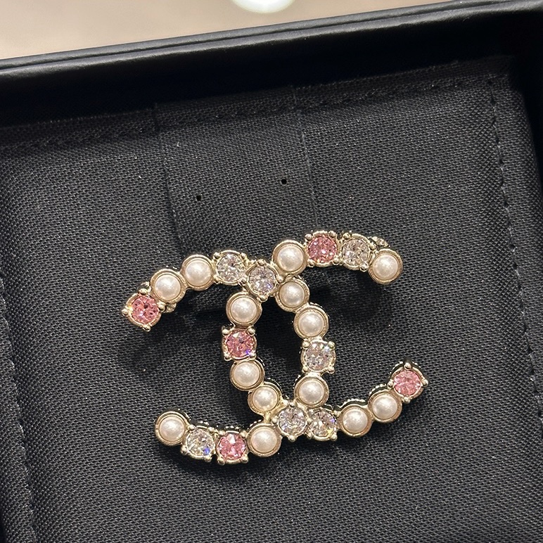 Chanel Elegant Pink Diamond Coco Brooch - Best Replica Jewelry™