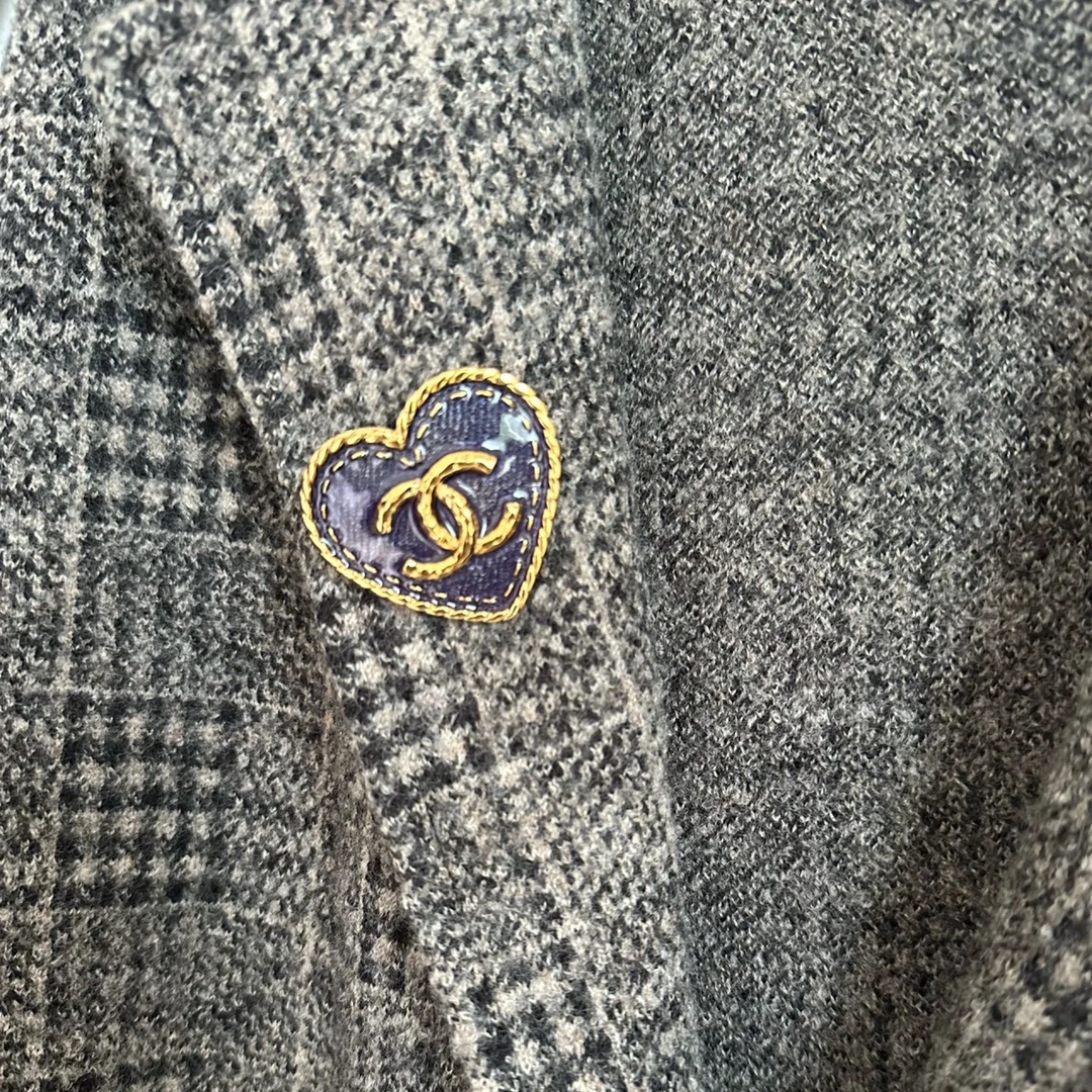 Chanel Denim Blue Heart Brooch - Best Replica Jewelry™