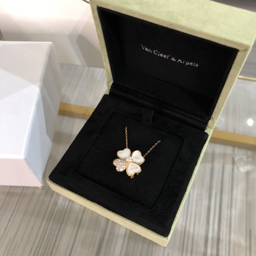 VCA Clover Detachable Pendant Necklace & Brooch 2-in-1 - Best Replica Jewelry™