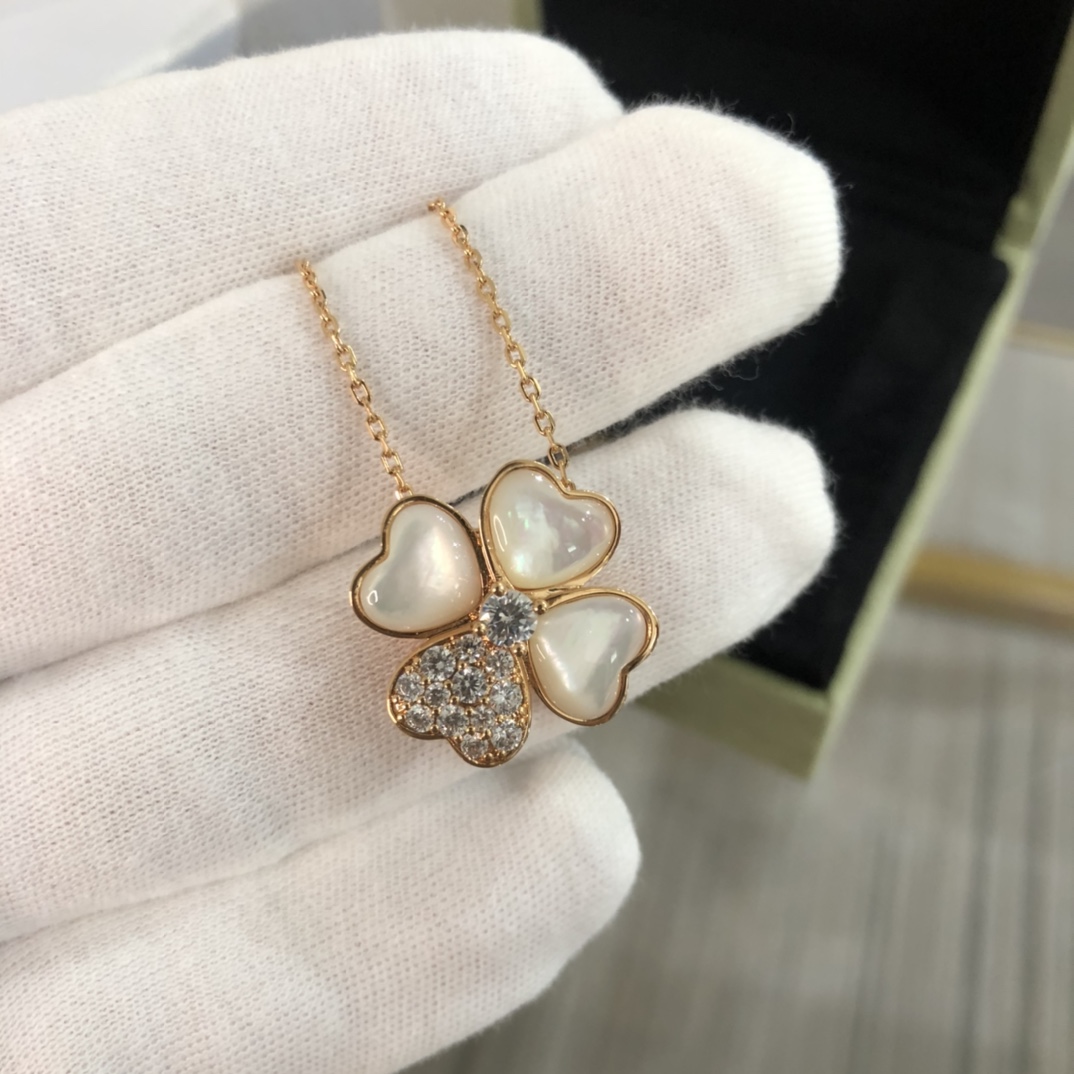 VCA Clover Detachable Pendant Necklace & Brooch 2-in-1 - Best Replica Jewelry™