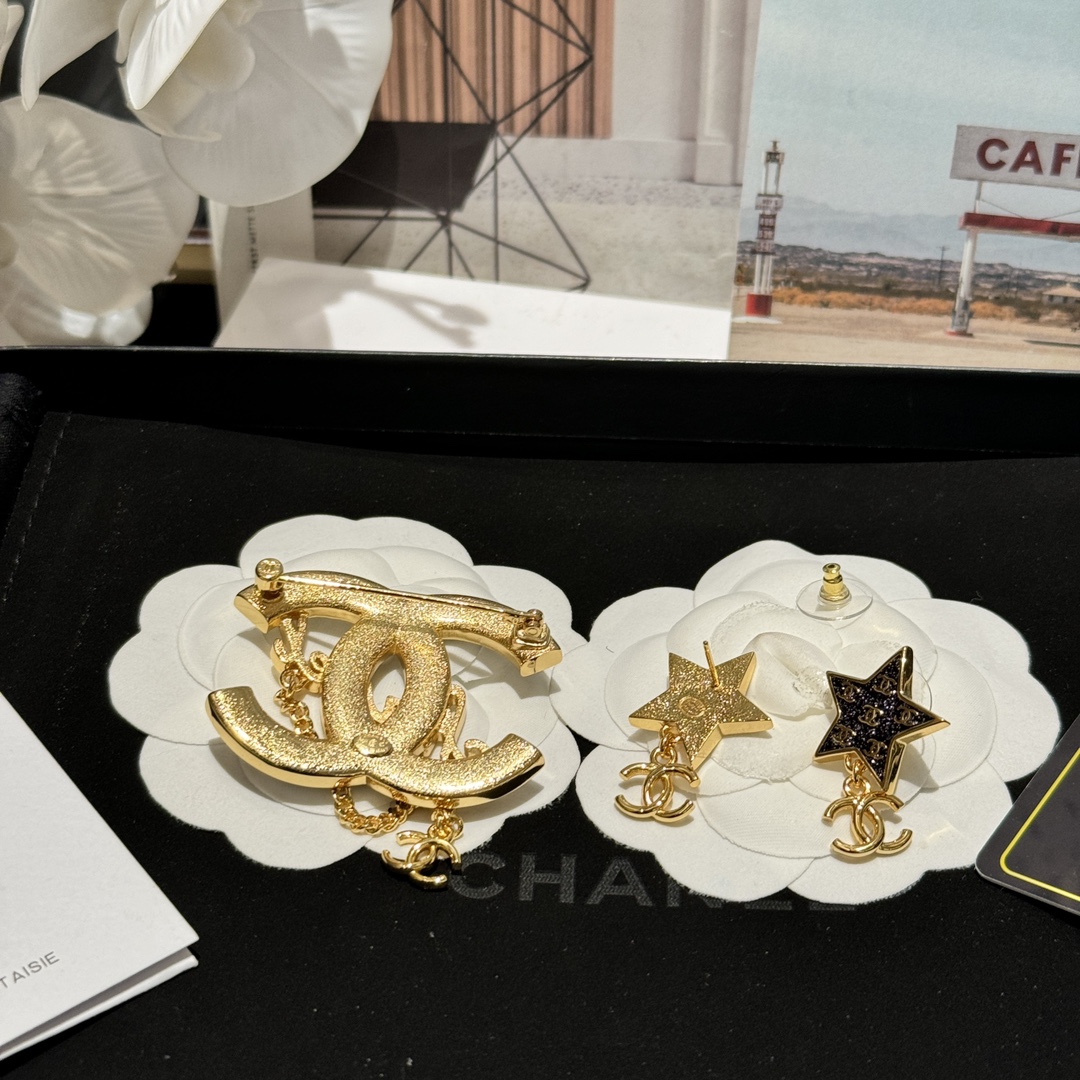 Chanel Star Enamel Coco Brooch Earrings - Best Replica Jewelry™
