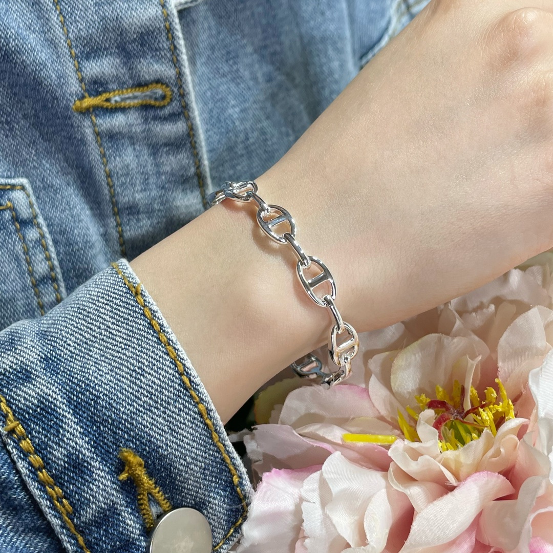 Hermes Plain Surface Pig Nose Bangle Bracelet - Best Replica Jewelry™