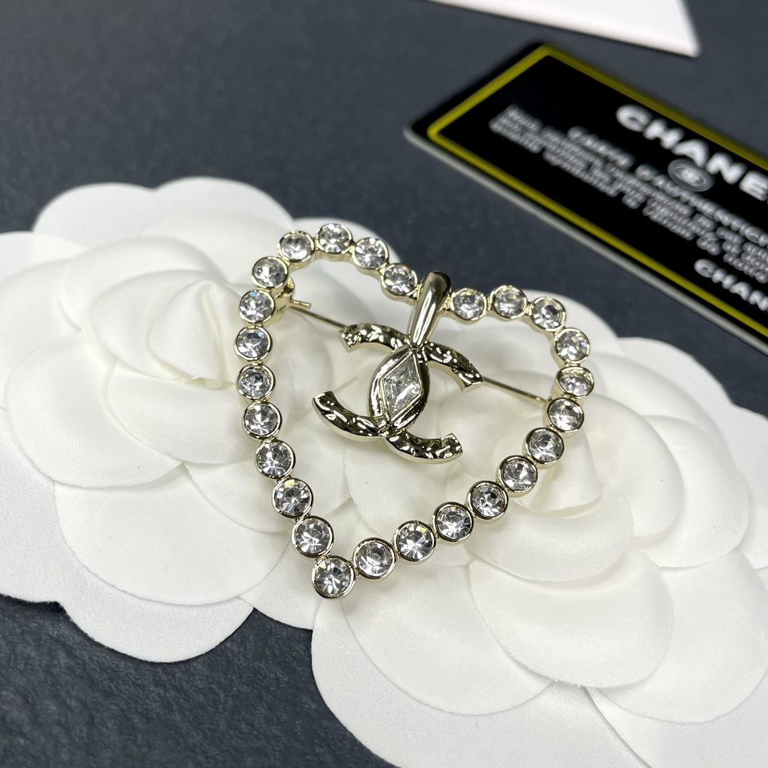 Chanel Diamond Paved Hollow Heart Brooch - Best Replica Jewelry™