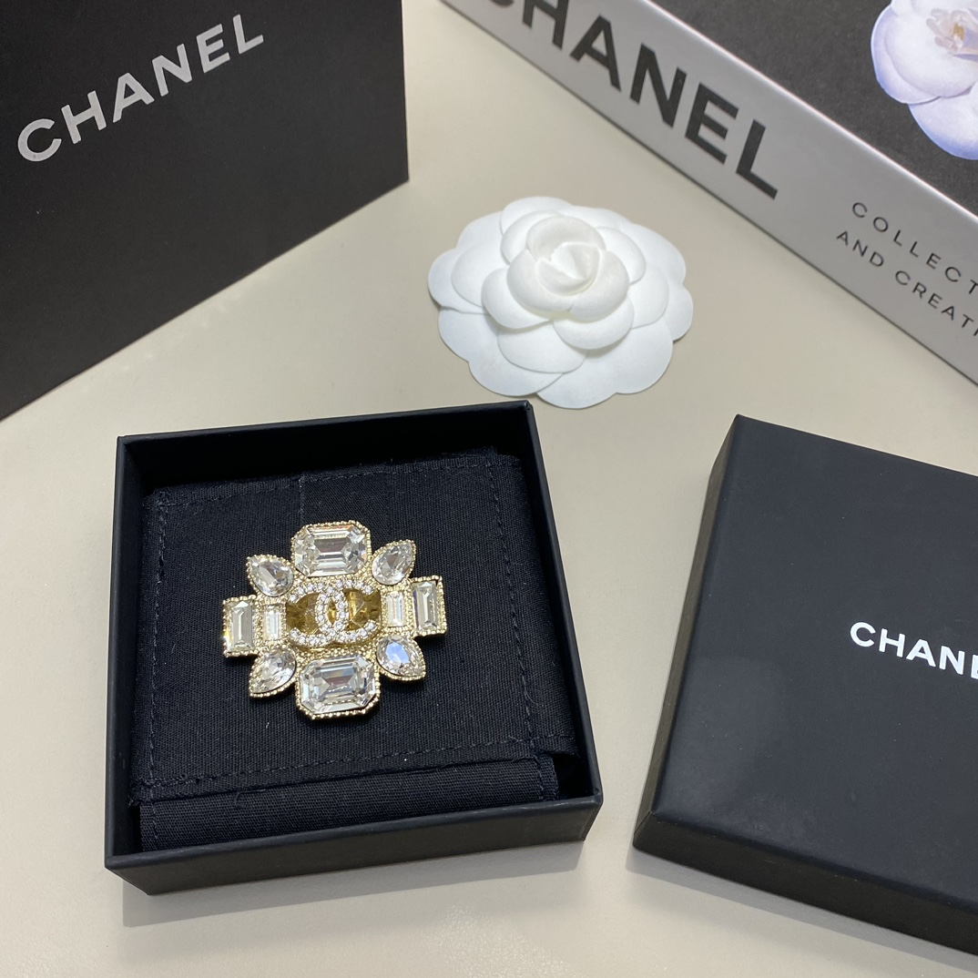 Chanel Luxury Rhinestone Flower Brooch - Best Replica Jewelry™