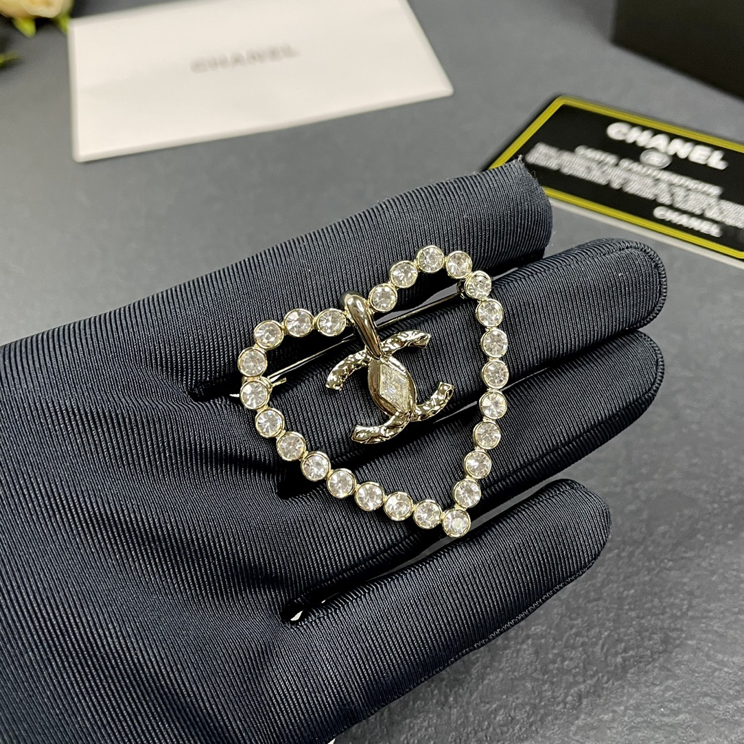 Chanel Diamond Paved Hollow Heart Brooch - Best Replica Jewelry™