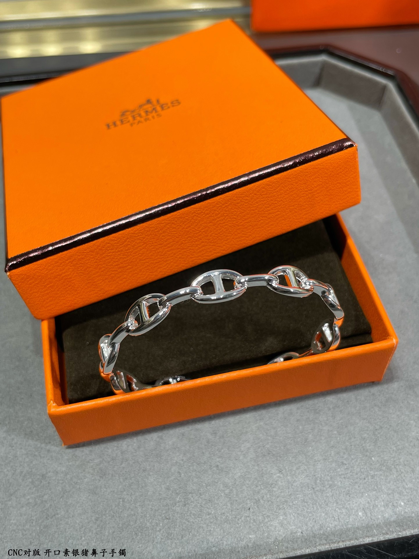 Hermes Plain Surface Pig Nose Bangle Bracelet - Best Replica Jewelry™