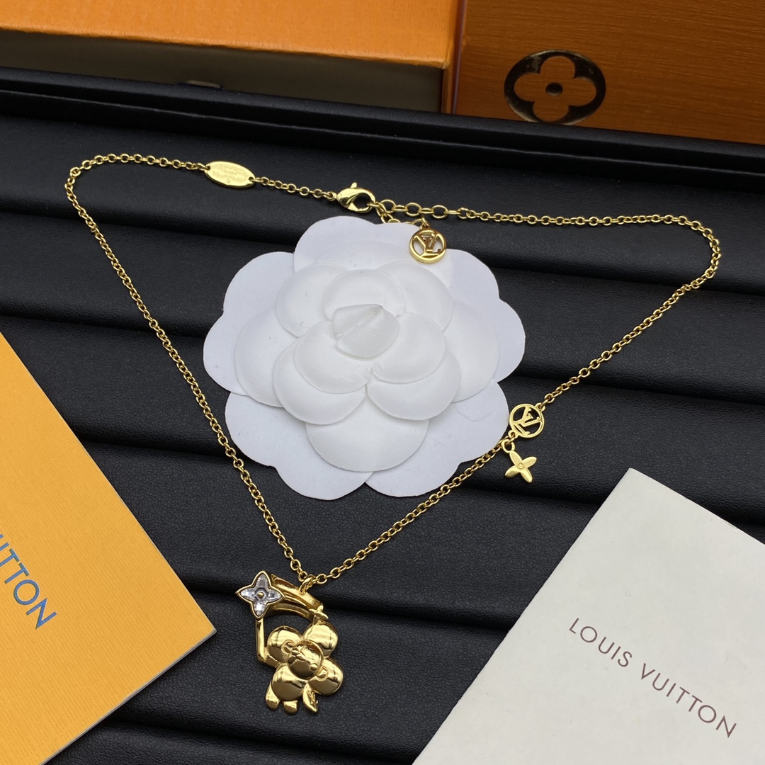 Louis Vuitton New Pendant Necklace - Best Replica Jewelry™