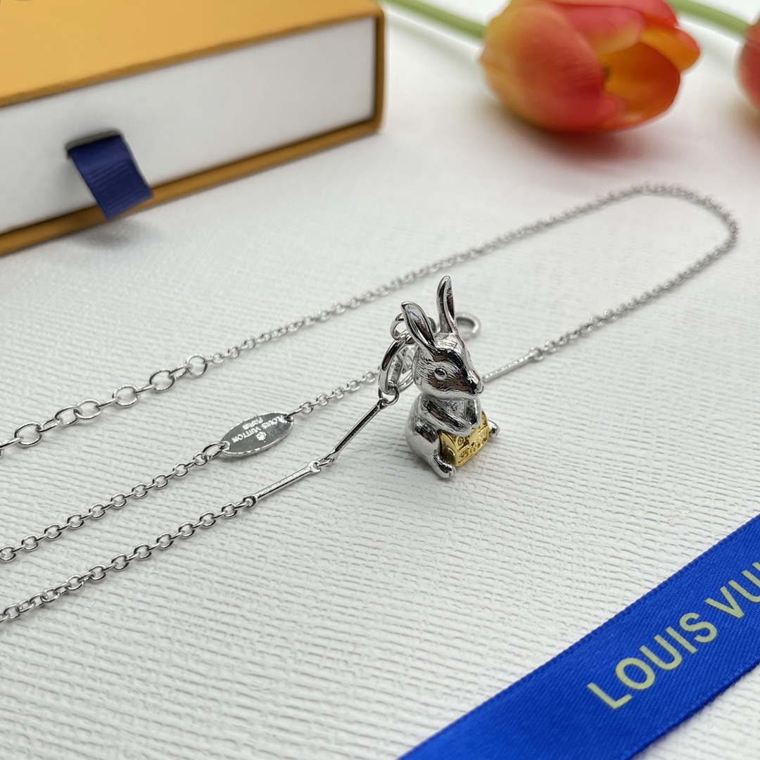 Louis Vuitton Rabbit Necklace - Best Replica Jewelry™