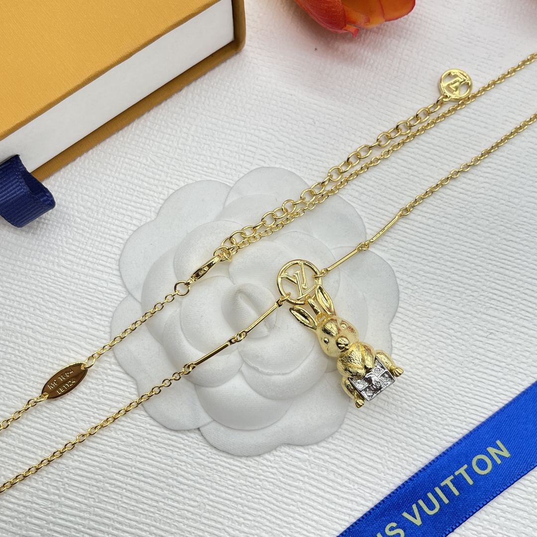 Louis Vuitton Rabbit Necklace - Best Replica Jewelry™