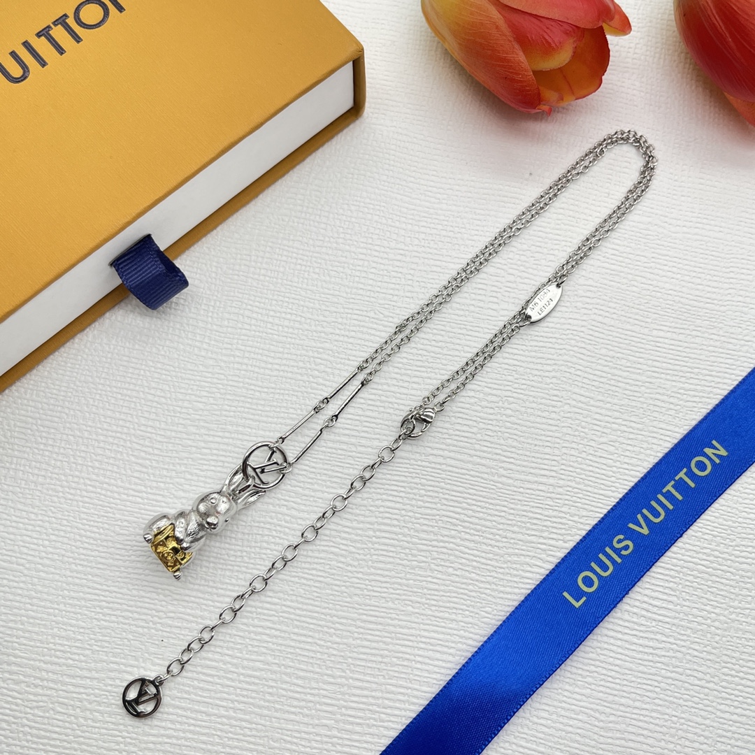 Louis Vuitton Rabbit Necklace - Best Replica Jewelry™