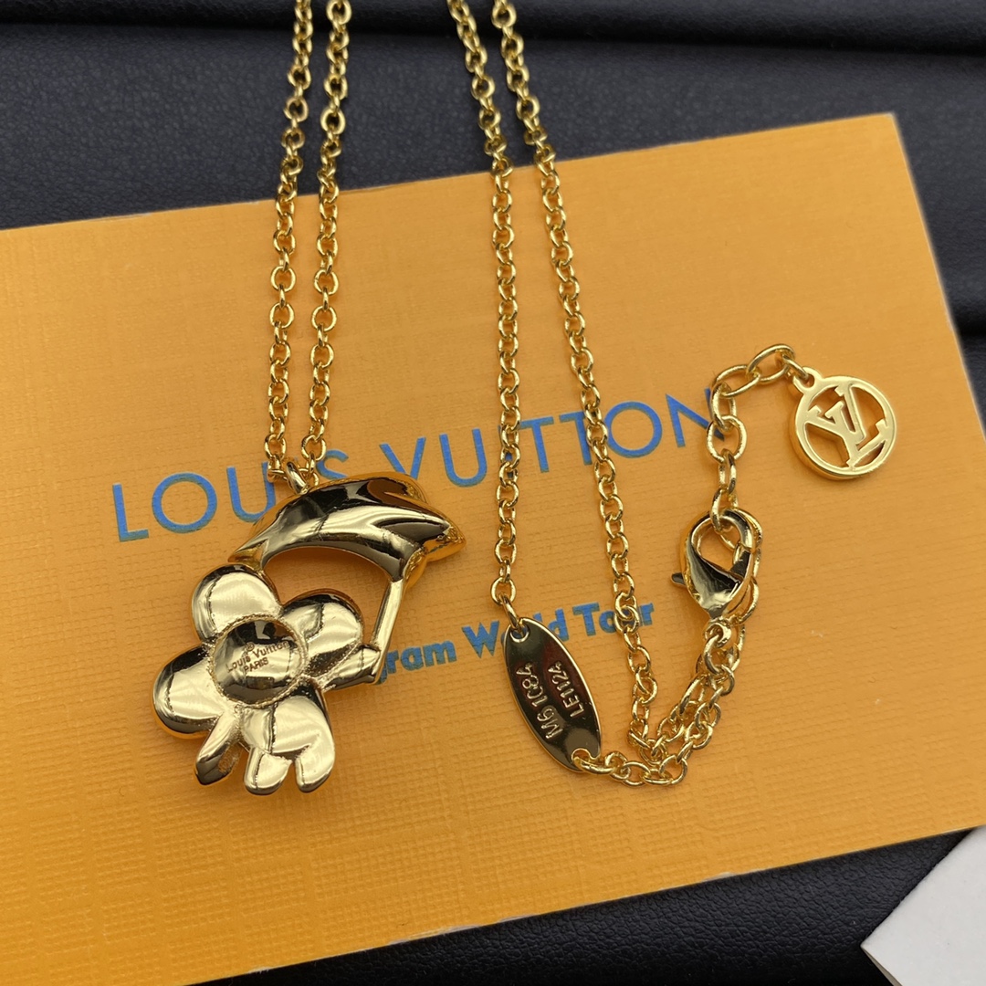 Louis Vuitton New Pendant Necklace - Best Replica Jewelry™