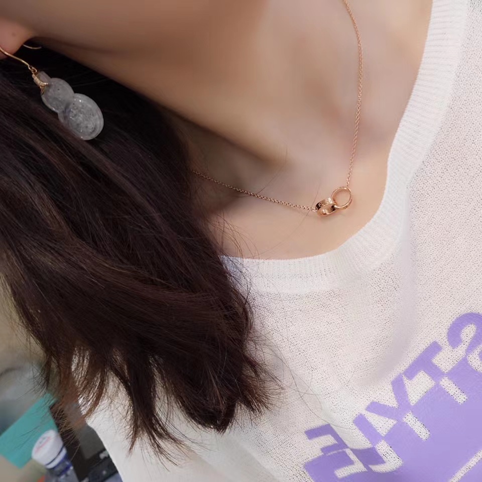 Cartier Smooth Surface LOVE Pendant Necklace in Rose Gold - Best Replica Jewelry™