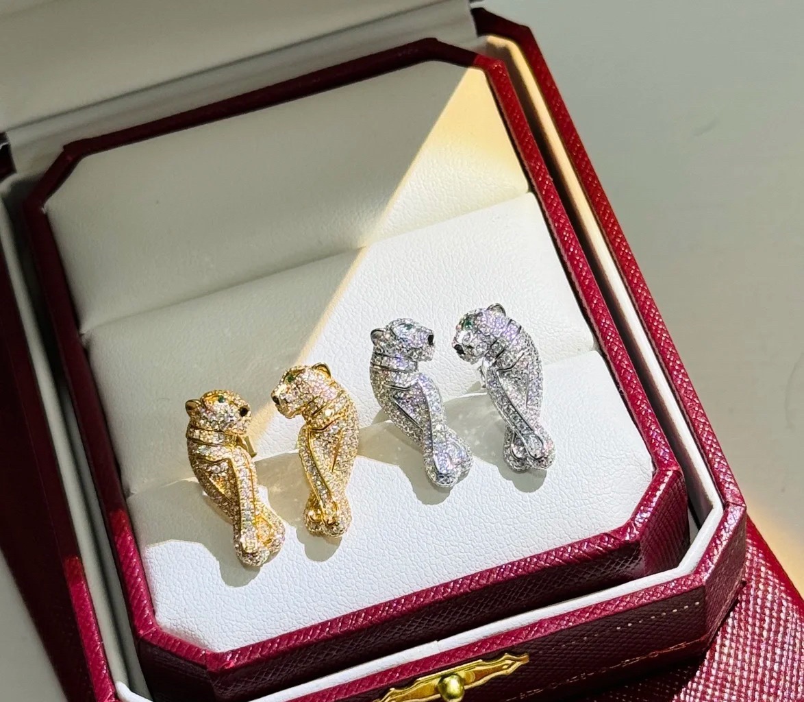 Cartier Full Paved Diamond Leopard Stud Earrings - Best Replica Jewelry™