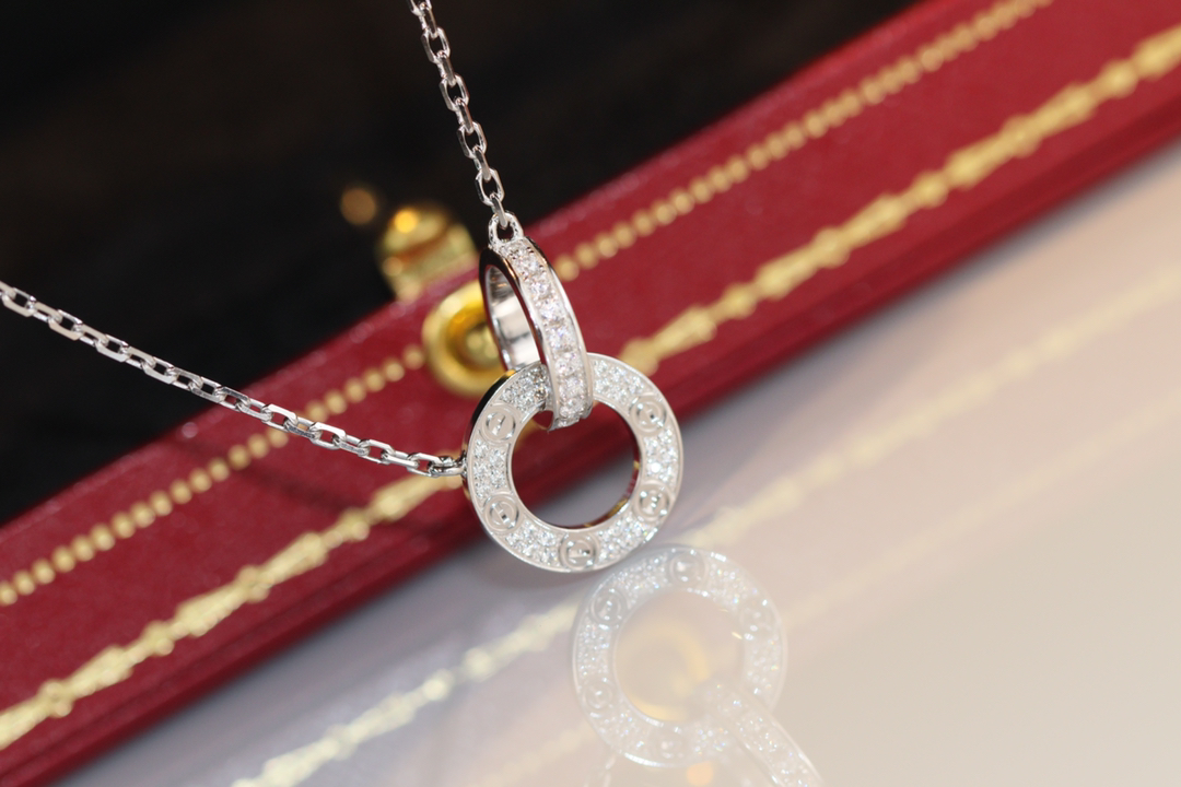 Cartier LOVE Pendant Necklace - Best Replica Jewelry™