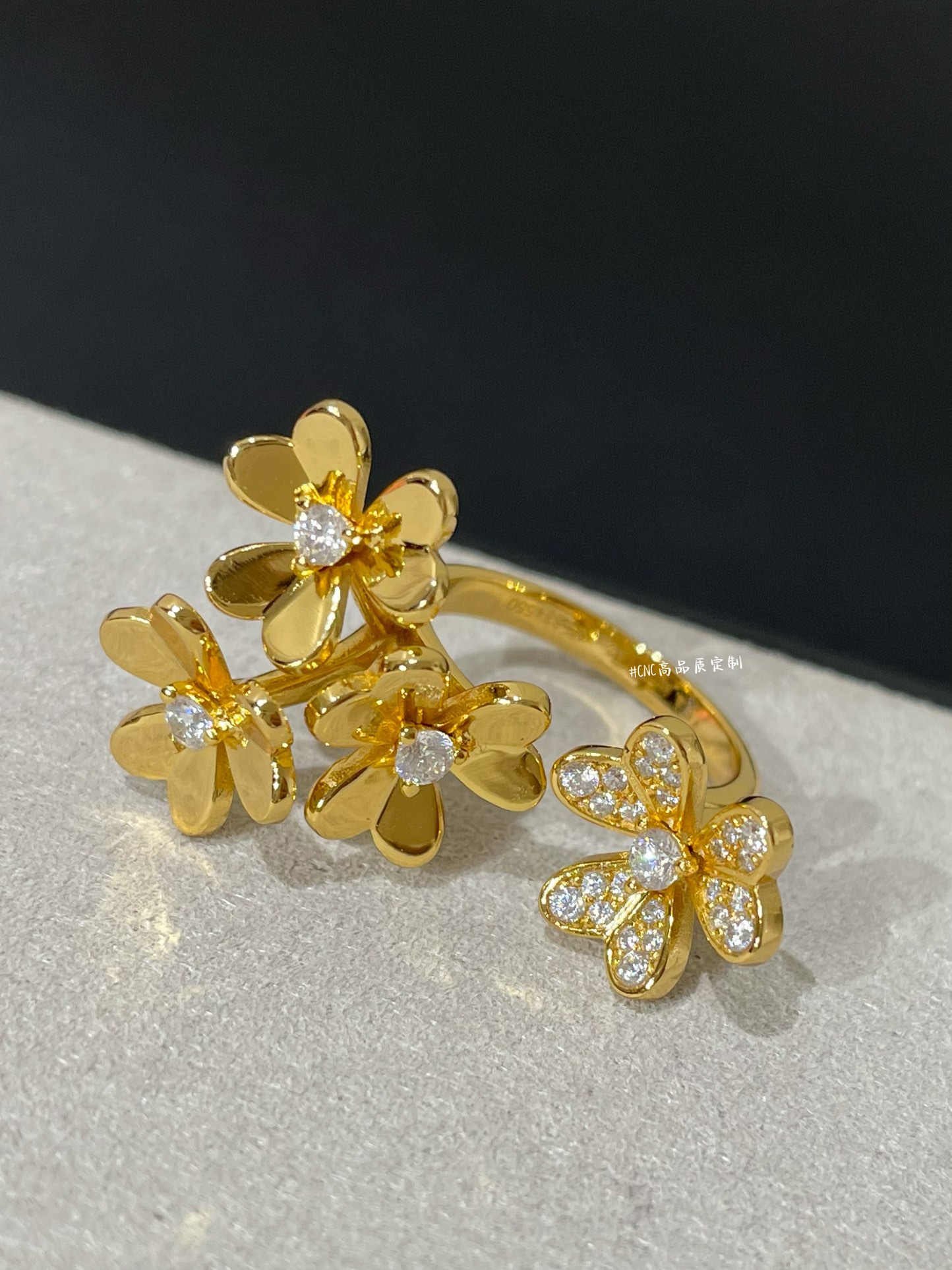 VCA Frivole Between the Finger Ring - Best Replica Jewelry™