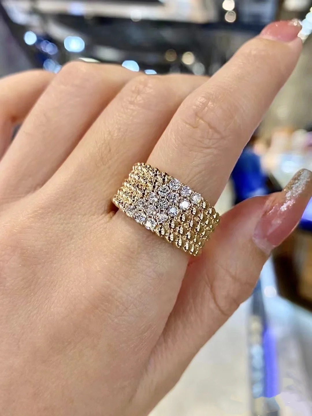 VCA Perlee Diamond Ring - Best Replica Jewelry™