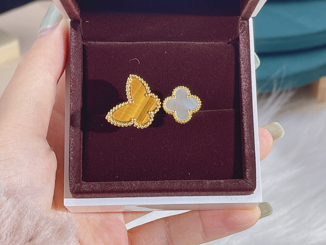 VCA Lucky Alhambra Between the Finger Ring - Best Replica Jewelry™