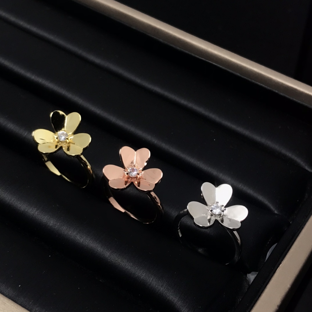 VCA 1 Motif Flower Frivole Ring - Best Replica Jewelry™