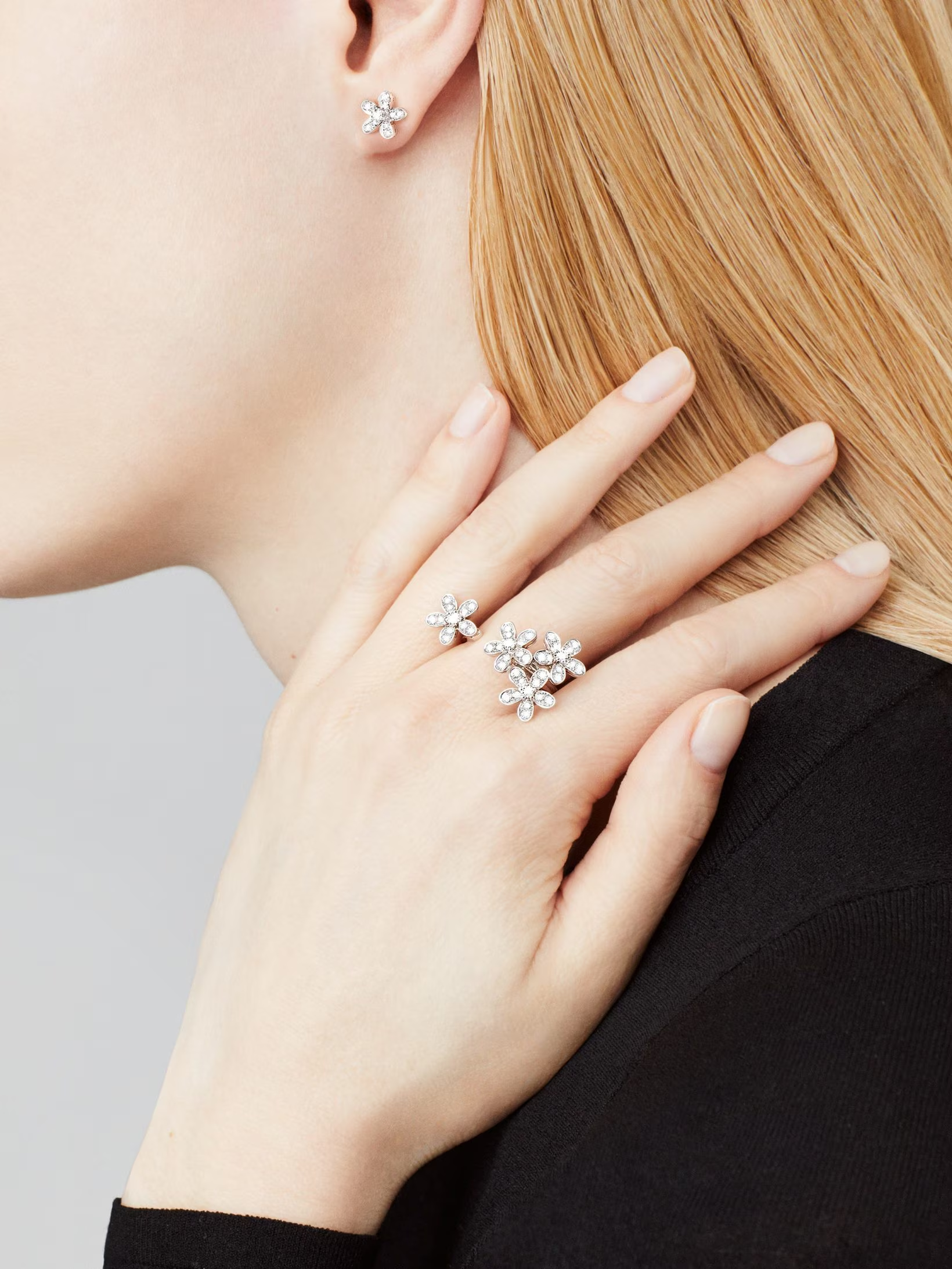 VCA Socrate Between the Finger Ring - Best Replica Jewelry™