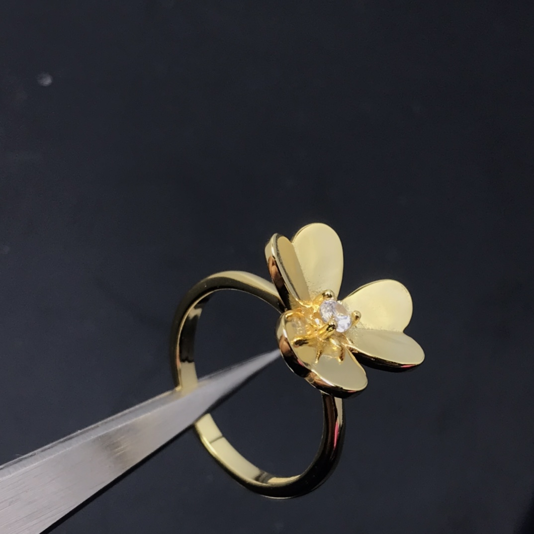VCA 1 Motif Flower Frivole Ring - Best Replica Jewelry™