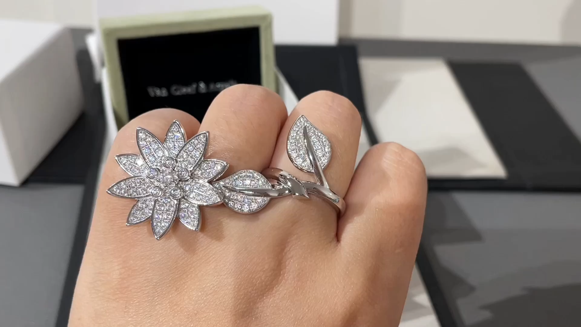 VCA Lotus Between the Finger Ring - Best Replica Jewelry™